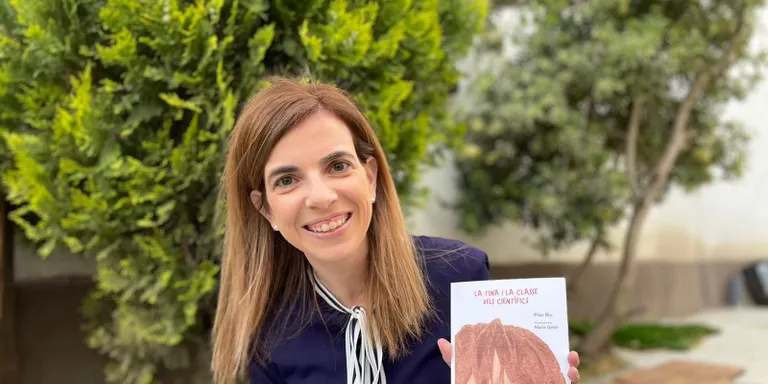 Presentació del llibre infantil "La Tina i la classe dels científics" a càrrec de la seva autora, l'alguairenca Pilar Riu
