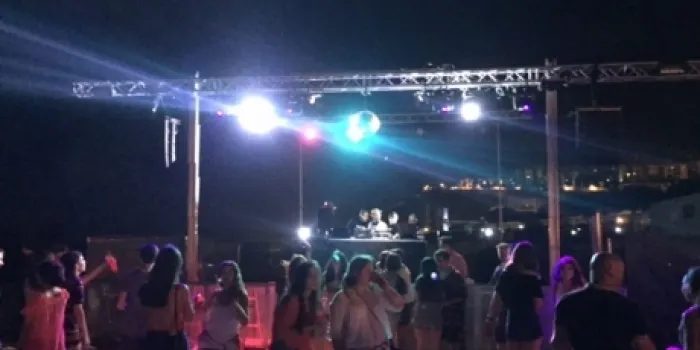 Ja està tot a punt per la revetlla popular de Sant Joan a la Platja de la Picòrdia
