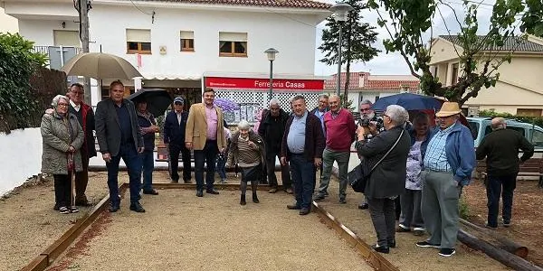 La gent gran d’Altafulla disposa d’una nova pista de petanca a l’Esplai