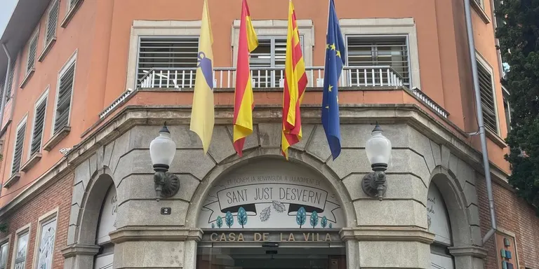 Sant Just Desvern se suma als tres dies de dol per l’accident de Toledo.