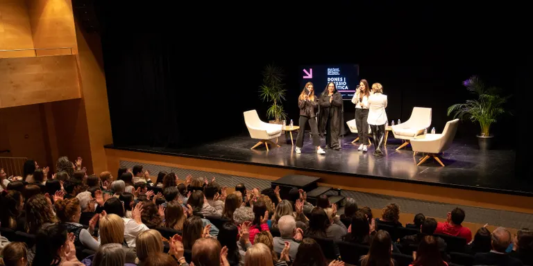 Presència testimonial d'homes a la taula rodona del 8M al Teatre Auditori