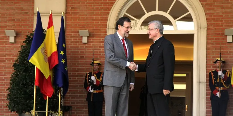 Mariano Rajoy rep el copríncep episcopal, Joan-Enric Vives