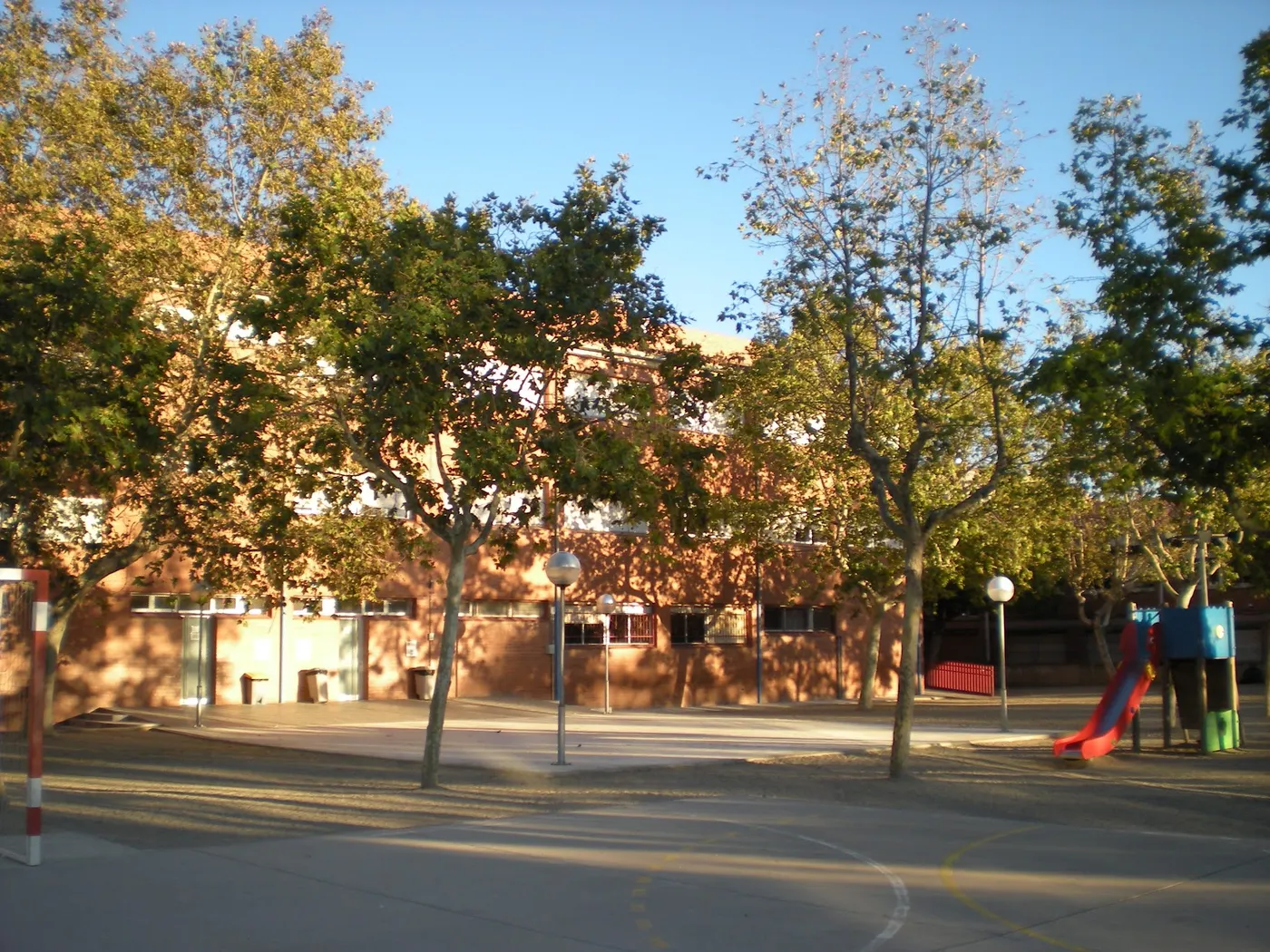 Els centres educatius de Cambrils tenen setanta alumnes confinats