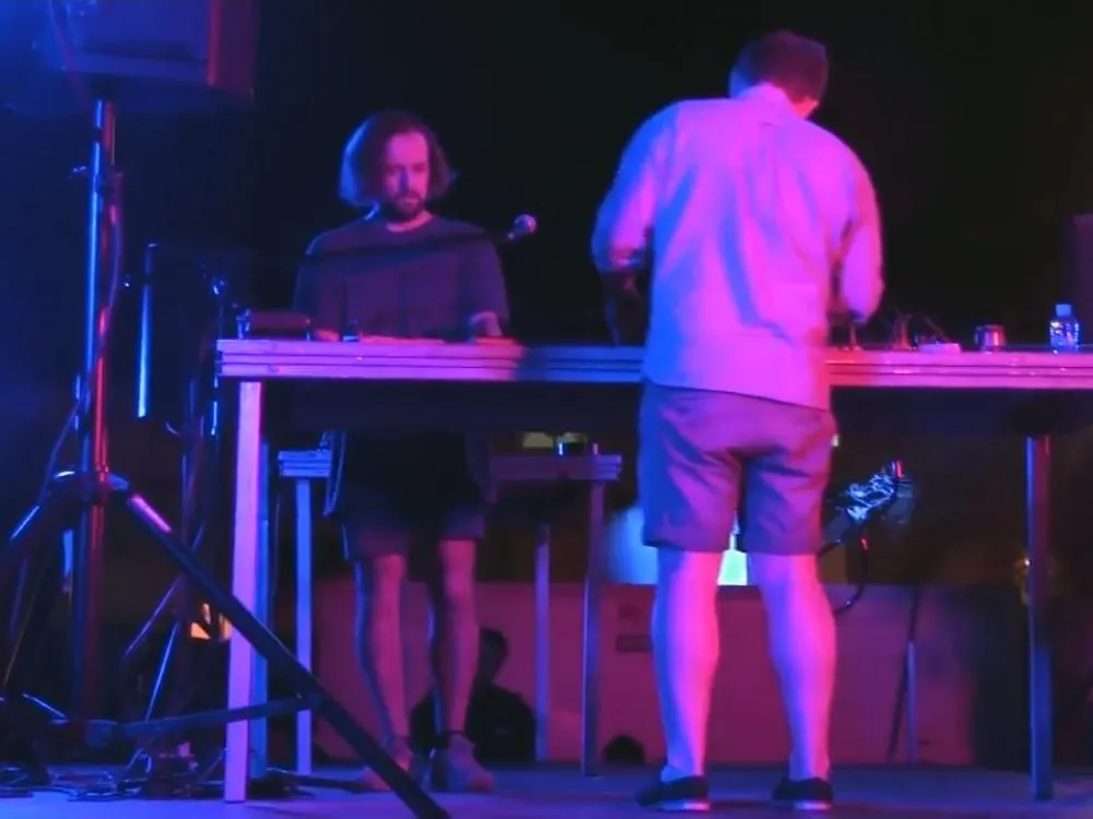 VIDEO El Peacock Rubí Art Festival porta la música electrònica per Festa Major