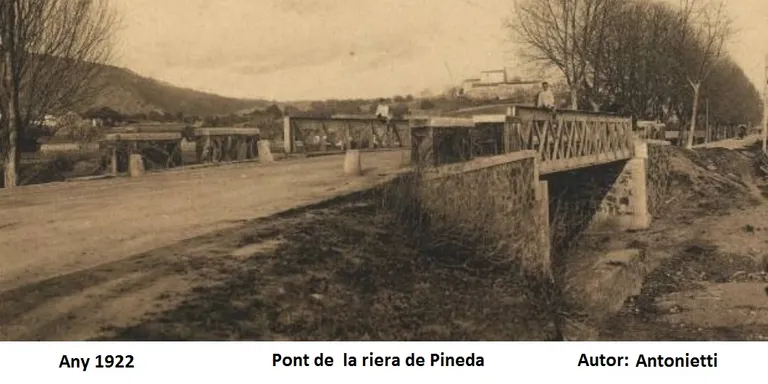 El #recordapineda t'explica l'origen del Pont de la Riera de Pineda i el perquè de la seva construcció