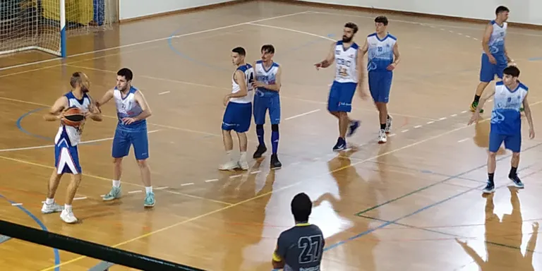 El CB Cambrils s’imposa de forma contundent al CB Rapitenc