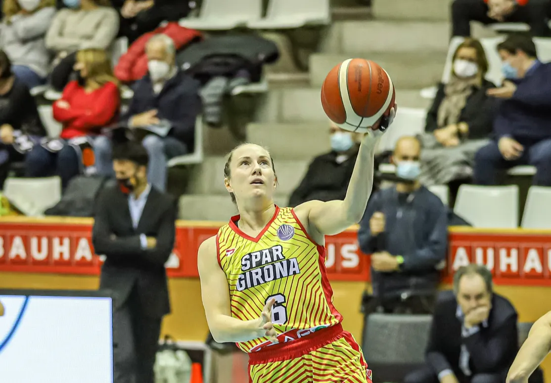 Frida Eldebrink, lesionada al soli de la cama dreta