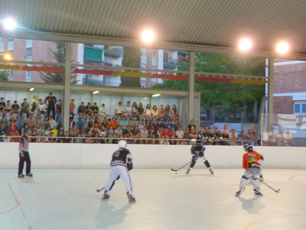 Gran partit i millor ambient en el primer duel pel títol de lliga entre Cent Patins i Espanya