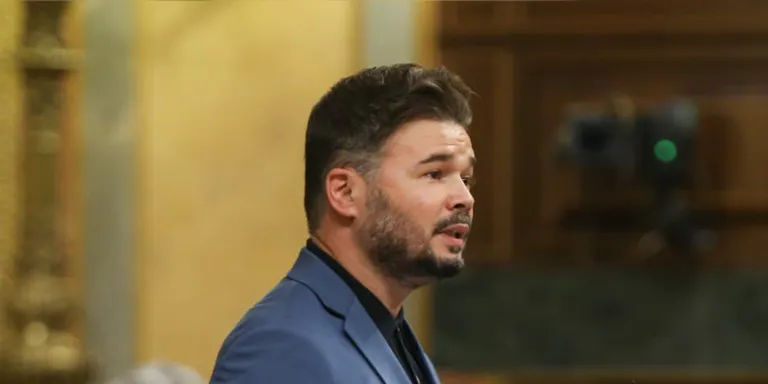 Rufián defensa l'estratègia negociadora d'ERC i diu que Junts no l'entén perquè fa "molt de temps que viu a Twitter"