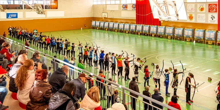 Més de 200 arquers i arqueres es donen cita a Constantí en el 55è Campionat de Catalunya de Tir amb Arc en Sala