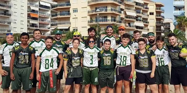 Els Lizards celebren amb èxit el II Beach Flag de Torredembarra