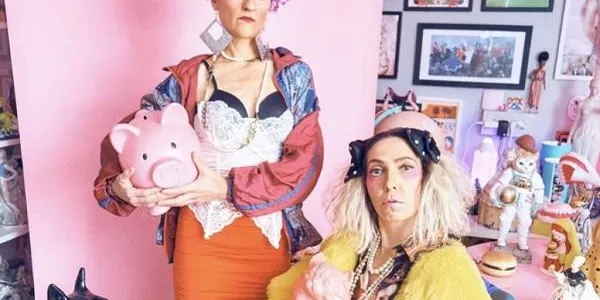 Les còmiques Alba Florejachs i Judit Martín aterren a La Violeta d’Altafulla amb l’espectacle d’improvisació ‘Pongo’