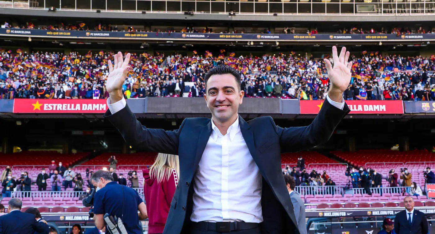 Xavi cita 7 joves al primer entrenament amb el Barça