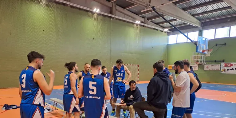 El CB Cambrils es retroba amb la victòria davant l’Alpicat