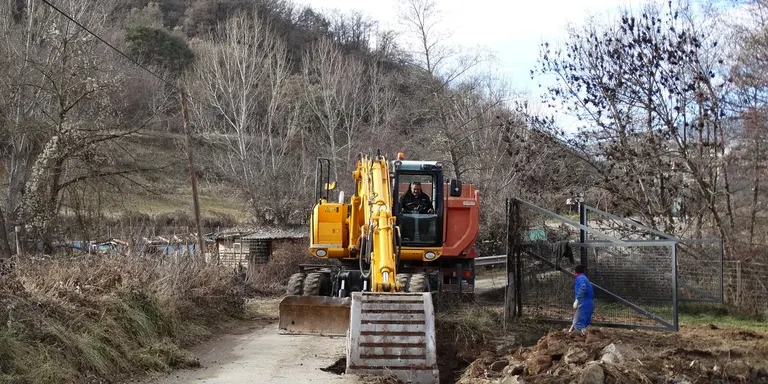 Construcció d'un nou mur de contenció al camí d'Estaó