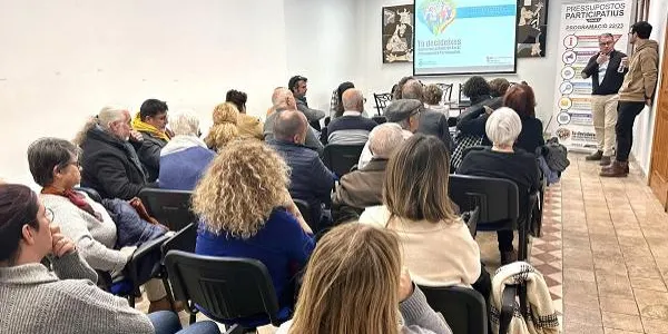 Els veïns i veïnes de Roda de Berà trien 26 propostes d'inversió en la sessió per prioritzar els Pressupostos Participatius