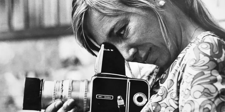 La vida de la fotògrafa Joana Biarnés, recollida en un llibre que es presenta avui a Arenys