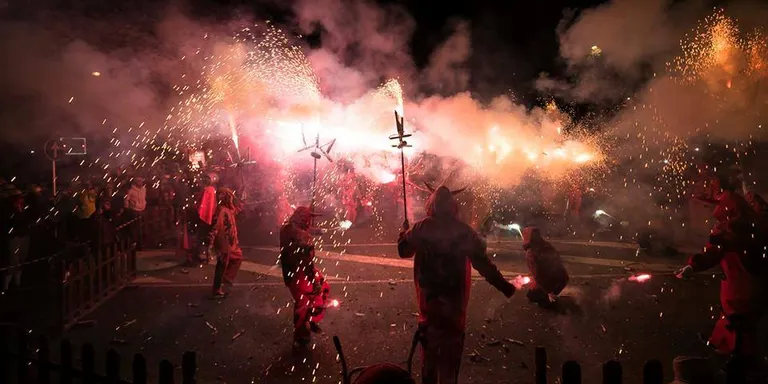 El ball de Diables de Valls i el Bou Tradicional guanyen el VIII Concurs d’Enceses Ciutat de Tortosa