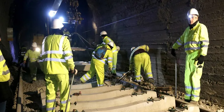 FGC intensifica els treballs per renovar vies a la línia de tren de la Pobla de Segur
