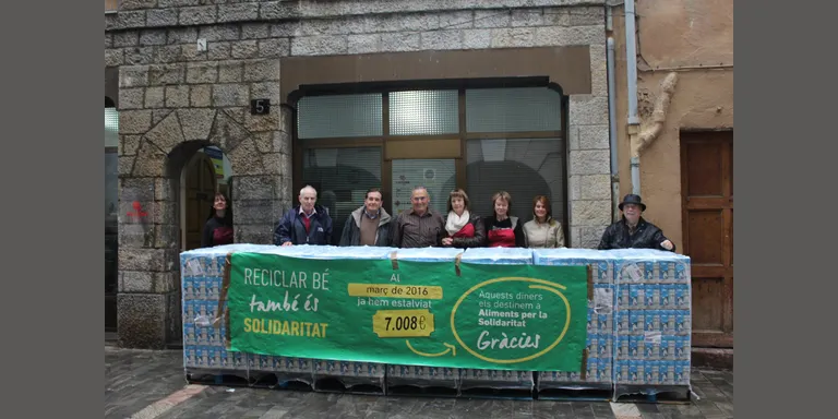 La Mancomunitat d'Escombraries de l'Urgellet dóna 4.000 litres de llet a Aliments per la Solidaritat
