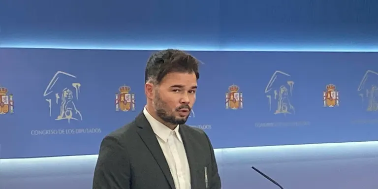 ERC arriba a un acord amb el govern de Sánchez per "blindar" el català i no presenta esmena a la totalitat als PGE