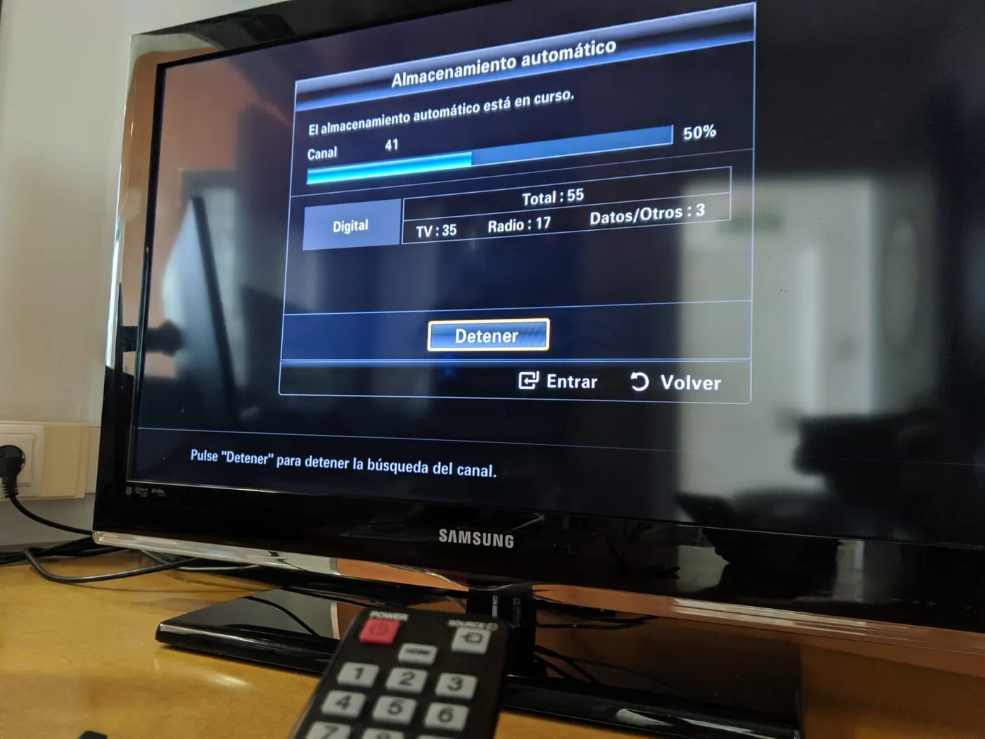 Amb motiu de la implantació del 4G, cal que resintonitzem els canals dels nostres televisors