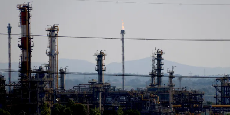 El 112 rep una seixantena de trucades pel fum en municipis de l'Alt Camp procedent de la torxa de Dow al polígon nord