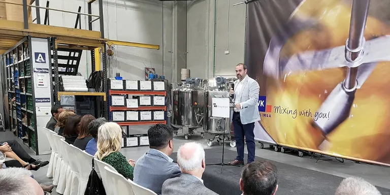 Vak Kimsa inaugura l’ampliació de la seva nau