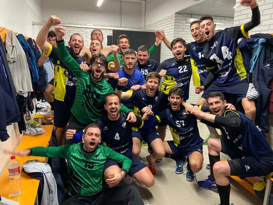 El Club Handbol Cambrils venç els seus dos partits del cap de setmana