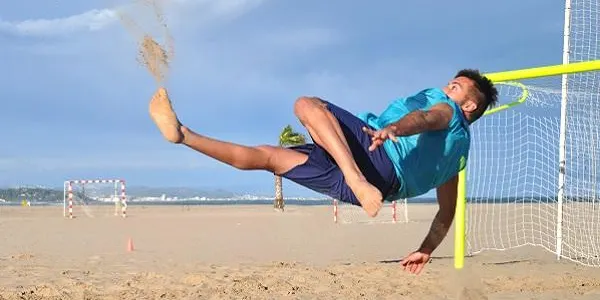 El Barça de futbol platja acaba la seva preparació a Torredembarra