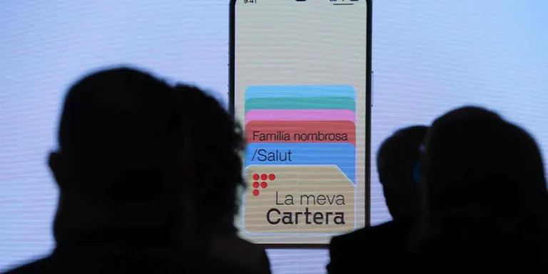 Des d'avui ja pots tenir la targeta sanitària al mòbil