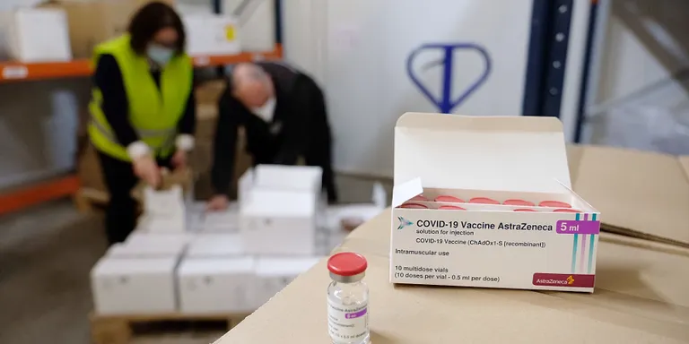 Les vacunes de Moderna i AstraZeneca han arribat a la Regió Sanitària de Girona