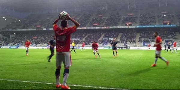 El Nàstic perd per 3-0 contra l’Oviedo i deixa escapar el títol de Campió de Segona B