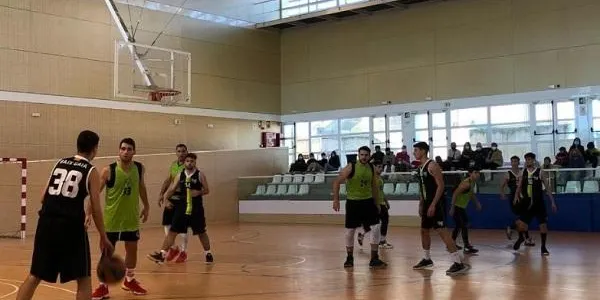 El Torredembarra BC supera el CB Altafulla i torna a triomfar en el derbi (60-82)