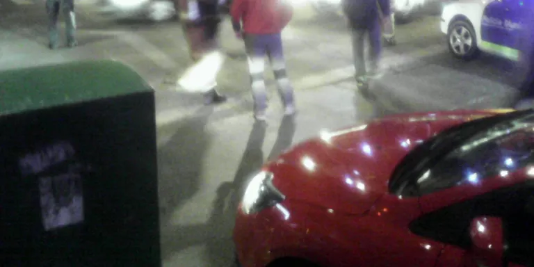 Un conductor fuig després de colpejar un vianant a la Seu