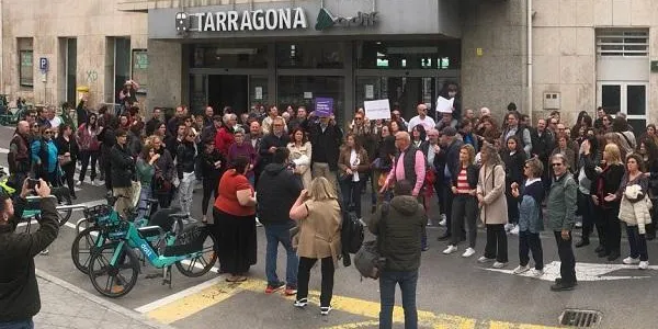 Crida per manifestar-se aquest dissabte en protesta pel caos al servei ferroviari