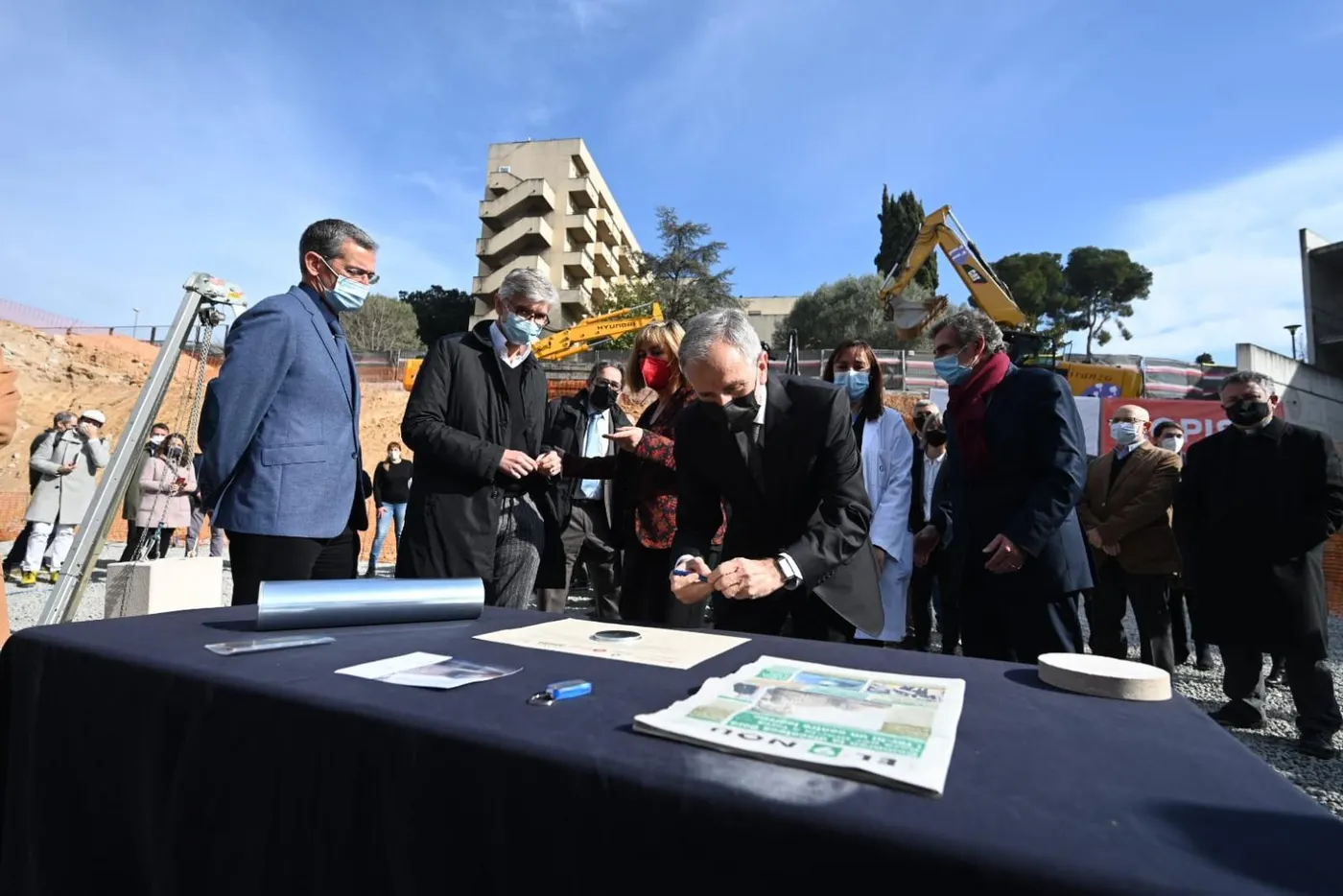 Posen la primera pedra del nou centre d'oncologia radioteràpica de la C17 a Granollers, que evitarà els pacients de Caldes desplaçar-se a Barcelona