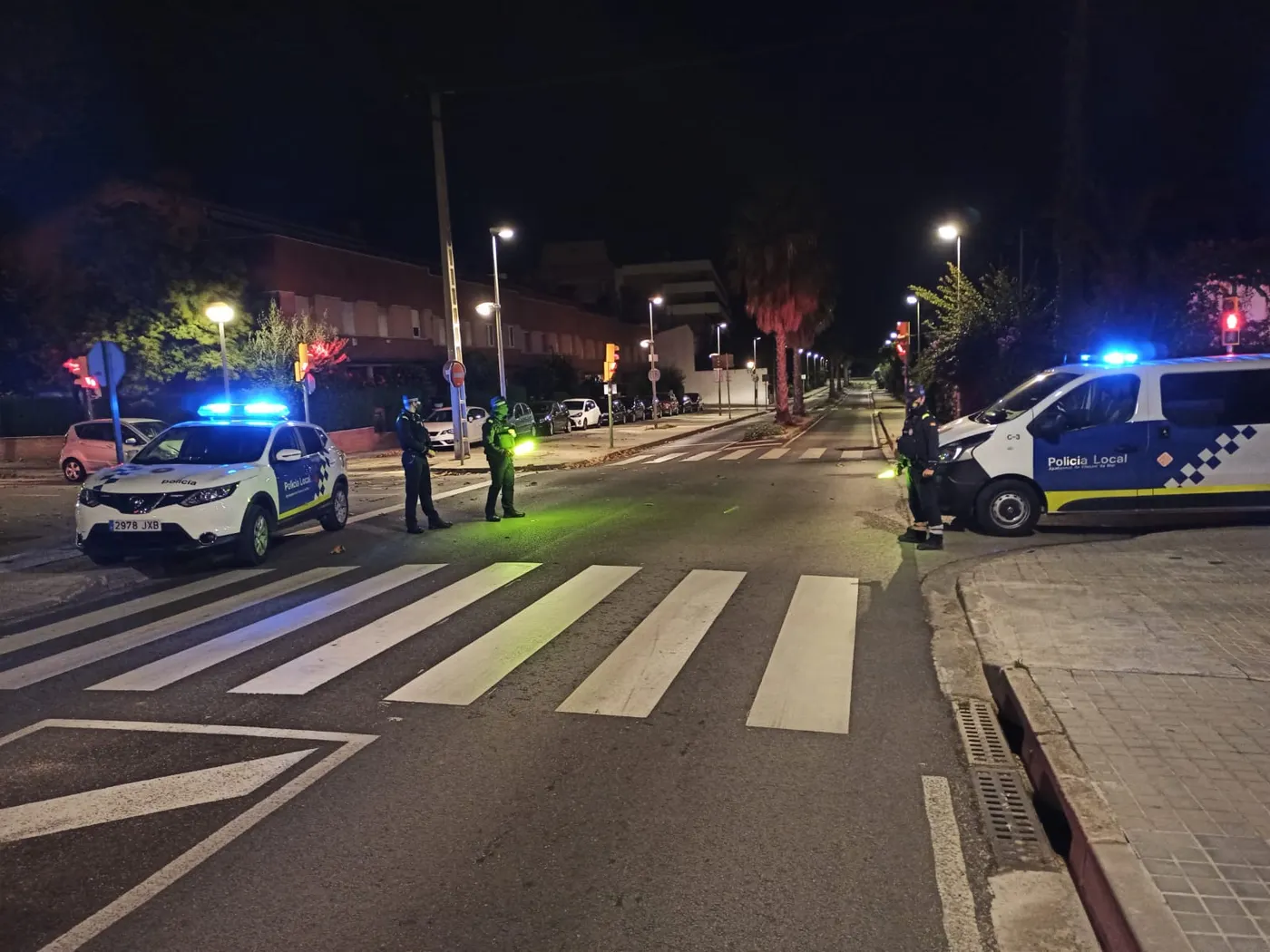 La Policia Local ha posat set denúncies per incompliment del confinament municipal aquesta matinada