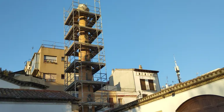 L’Ajuntament d’Arenys de Mar rehabilita la xemeneia del Calisay