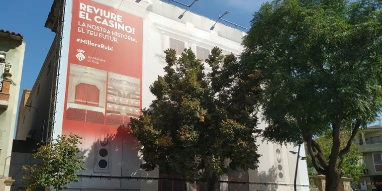 Veïns per Rubí critica la gestió del govern del PSC en el retard de les obres del Casino