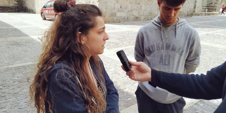 Cinc militants d'Arran, citats a declarar a Andorra per haver serrat el rètol d'entrada al Principat