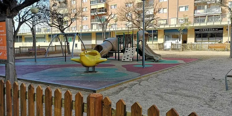 Es reobren els parcs infantils