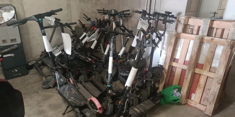 La Policia Local immobilitza més de 30 patinets en només dos mesos, amb l'ajuda d'un canvi de normativa