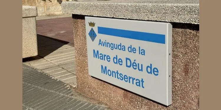 Torredembarra canvia les plaques de 49 carrers per corregir errors ortogràfics i preservar el nom dels antics camins