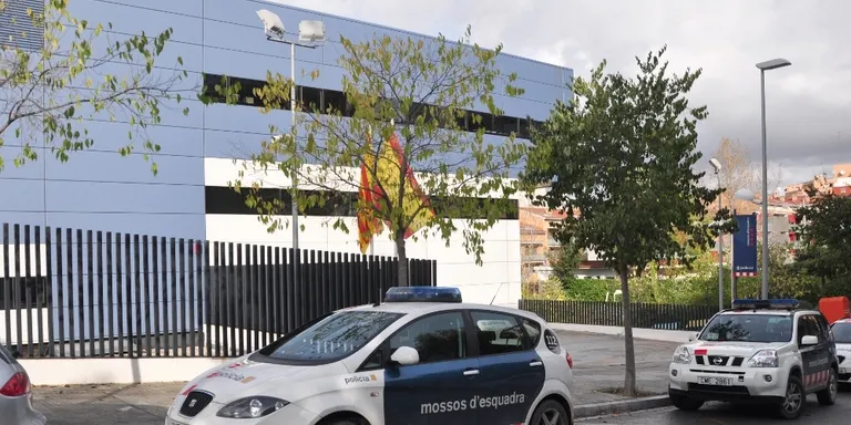 Detingut un rubinenc begut i sense carnet després d’estavellar el seu vehicle a la C-58