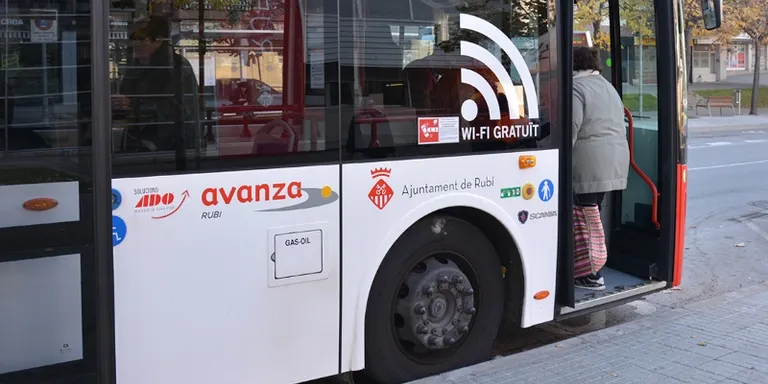 Els usuaris del bus urbà el puntuen amb un notable