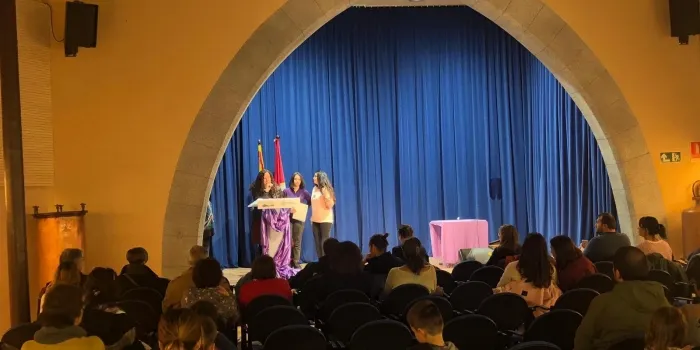 El manifest feminista del 8M va destacar la defensa dels drets socials, polítics i econòmics de totes les dones