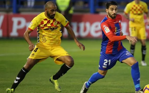 Luis Suárez reviu el Nàstic a Almendralejo amb la primera victòria a domicili de la temporada
