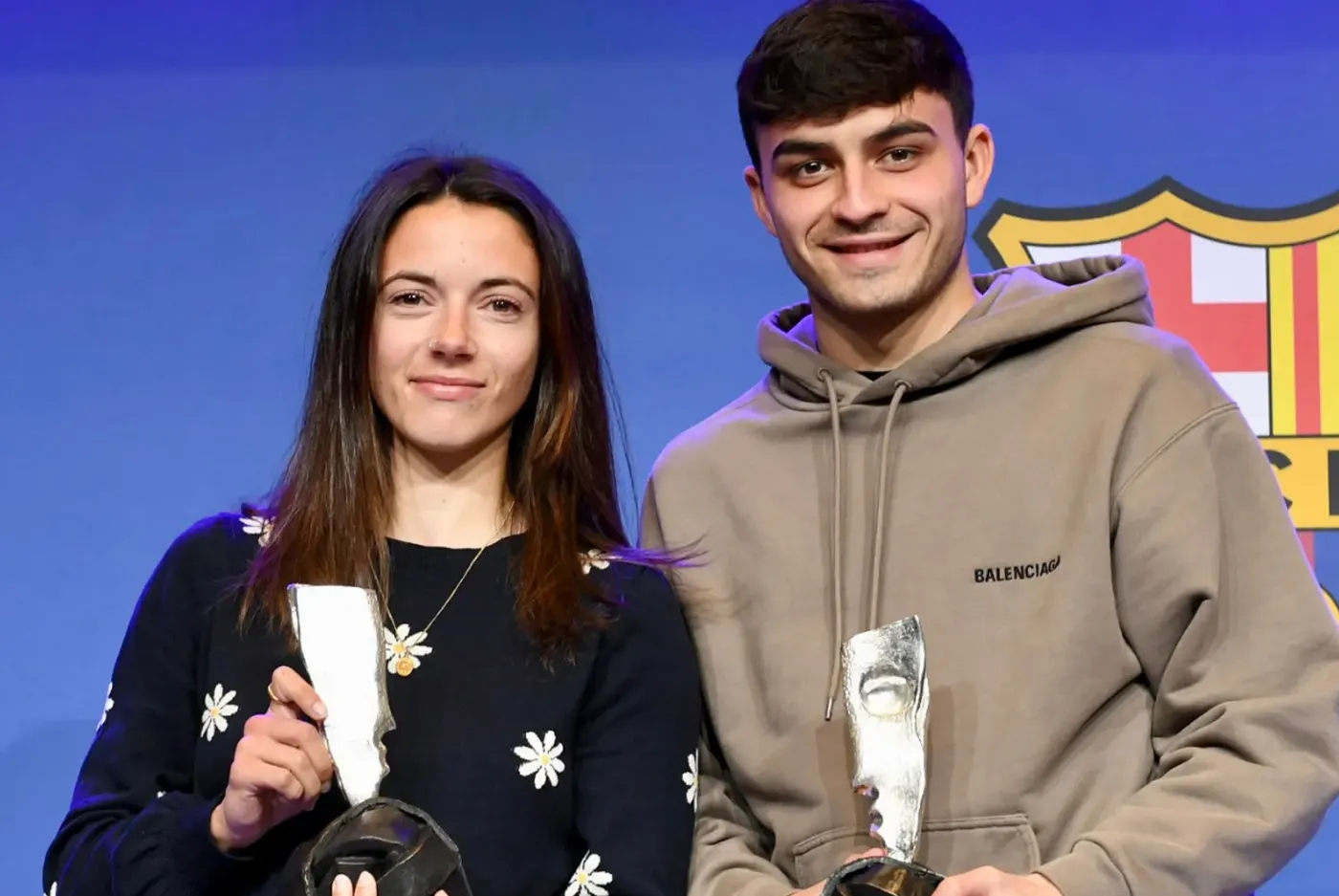 Reconeixement blaugrana a Aitana i Pedri