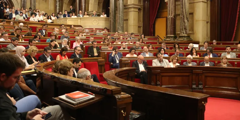 L'oposició demana a Simó un canvi de rumb respecte de l'etapa Cambray a Educació